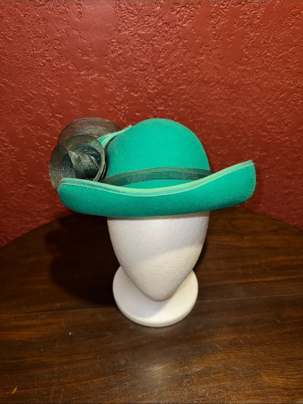 Vintage Green Bellini Felt Dress Hat with Decorative Bow - Women's Accessories